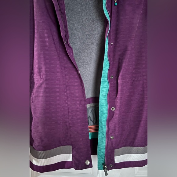 Snowboard Jacket - Picture 2 of 5